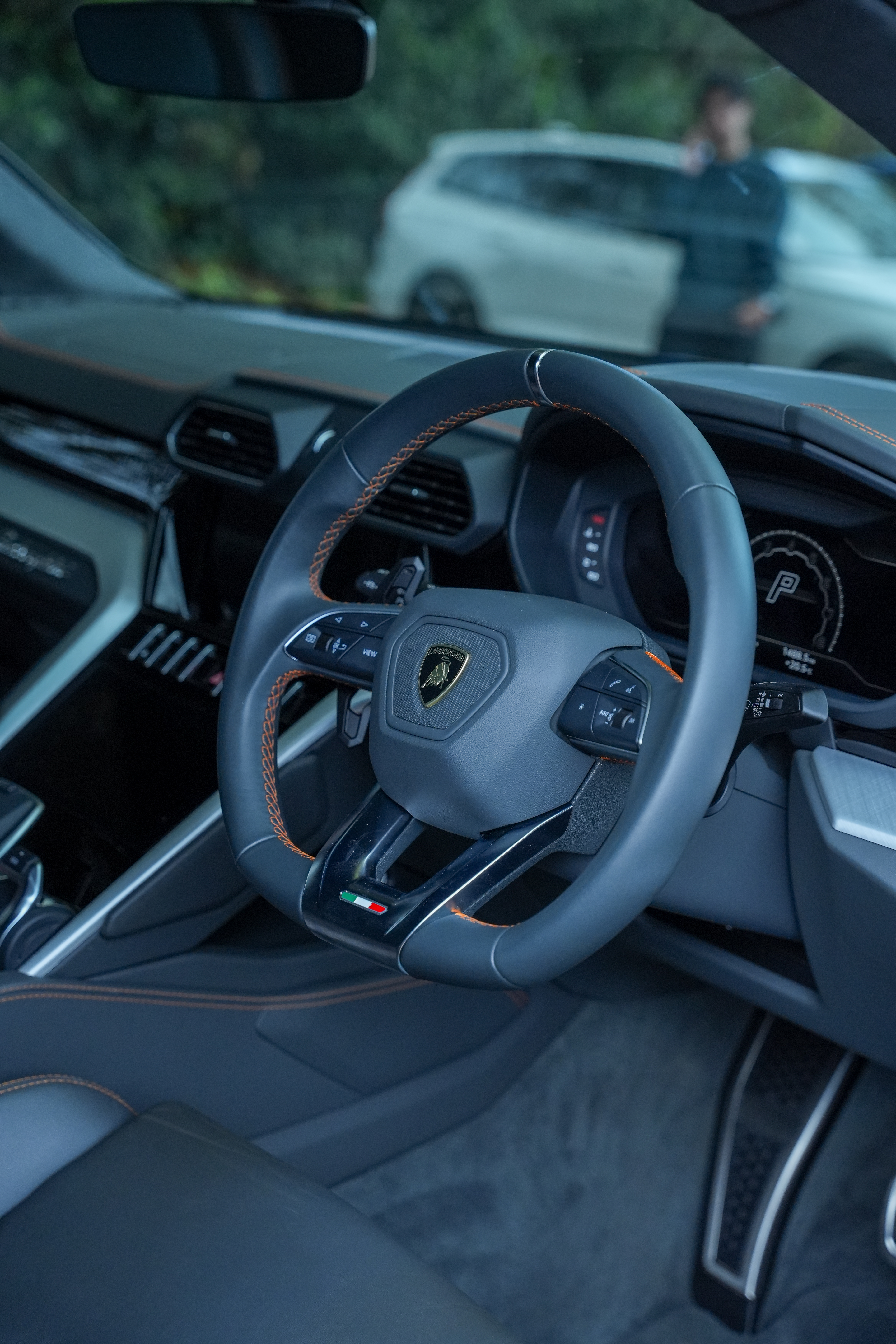 Lamborghini Urus asset 2